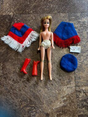 Topper Dawn doll wearing Cindi Joy Capes 5379